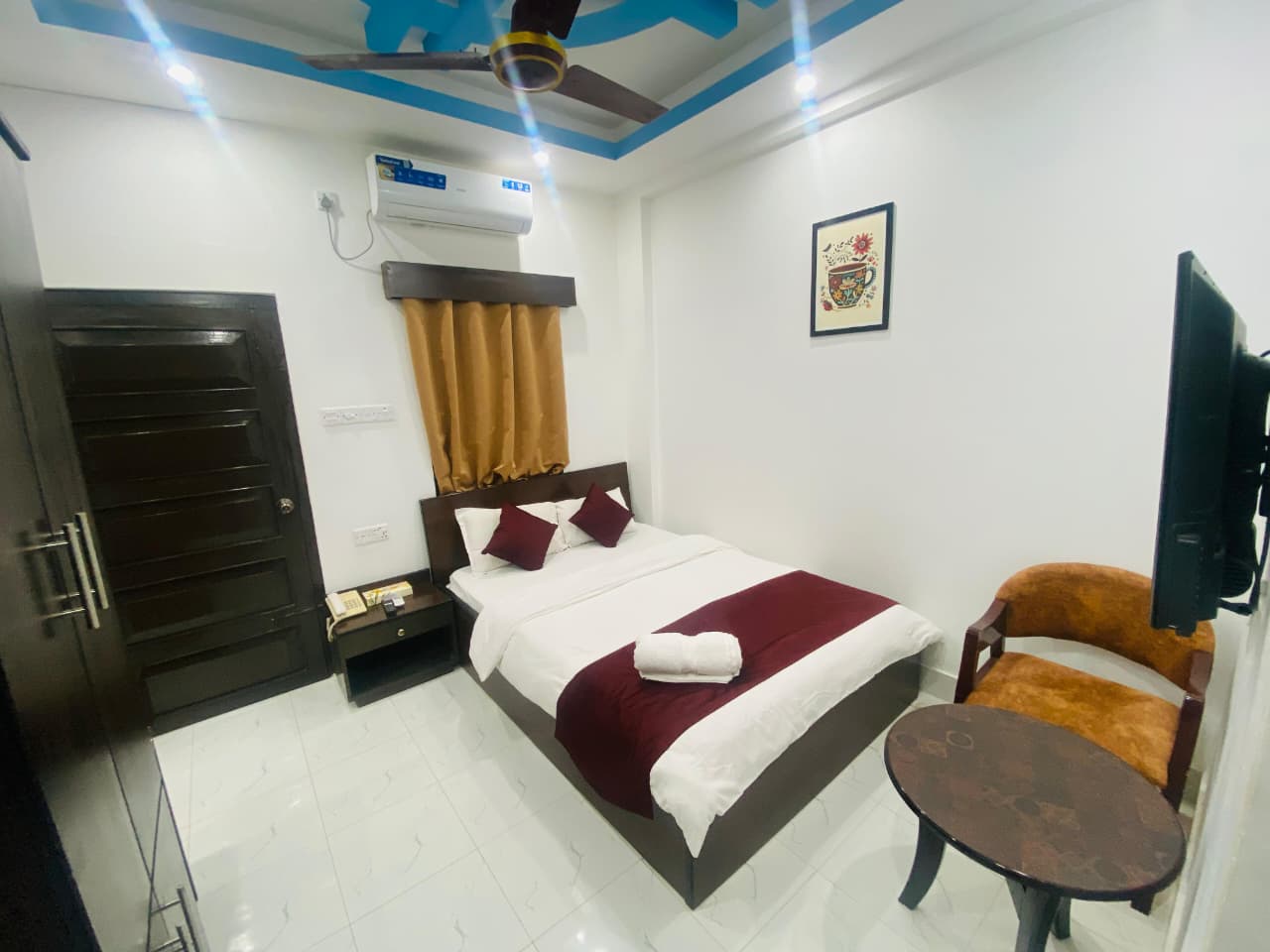 Standard Double Deluxe Room-1